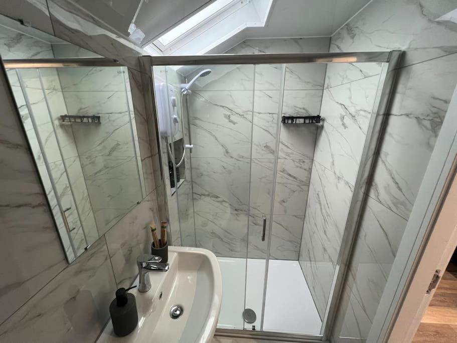 New 2 Bed Preston City Centre Flat - Sleeps 4 Esterno foto